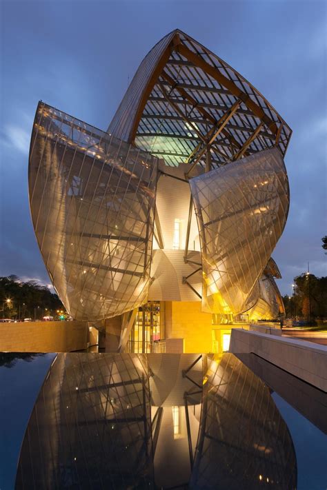 Frank Gehry's Masterful Fondation Louis Vuitton .